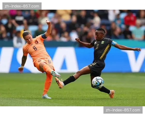 PWHL：多伦多队门将埃琳·安布罗斯单场44次扑救，创联盟新纪录