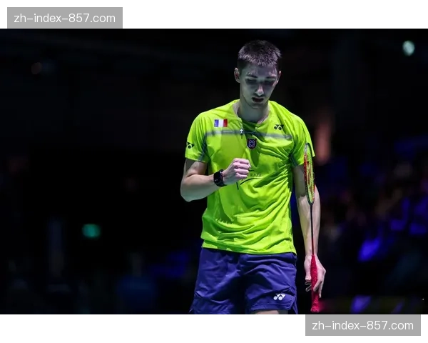 特写：法国公开赛颁奖仪式，主场作战的波波夫兄弟眼含热泪