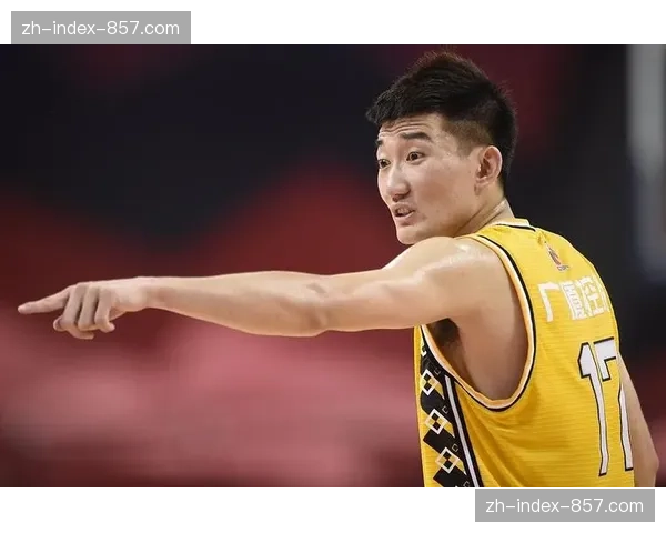 从落选秀到首发核心：芝加哥天空控卫多尔森的崛起与球队新型心理辅导系统密不可分